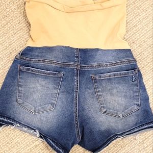 Articles of society denim maternity shorts size 26!